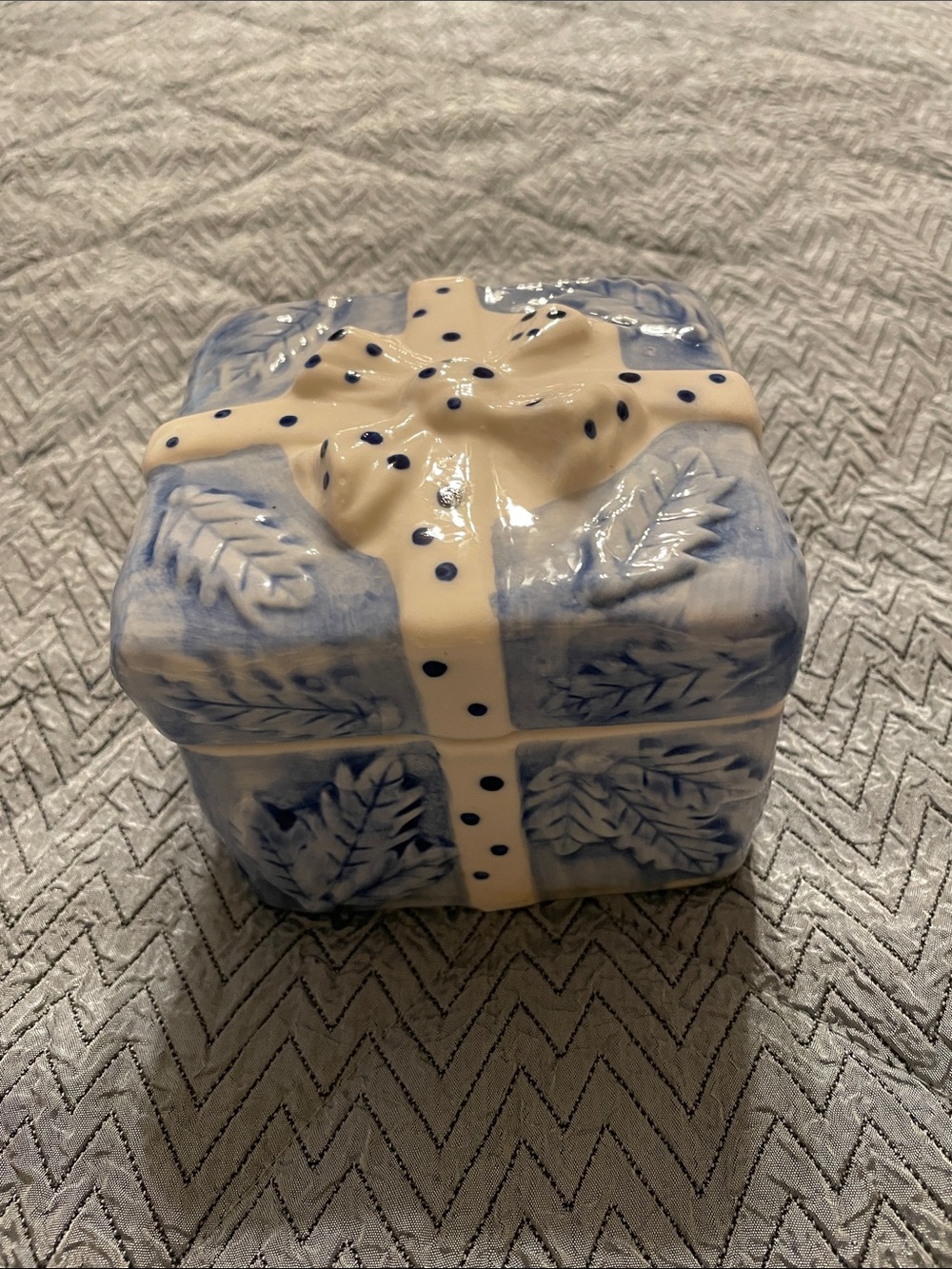 Blue & White Ceramic Decorative Gift Box - Home Art Accent